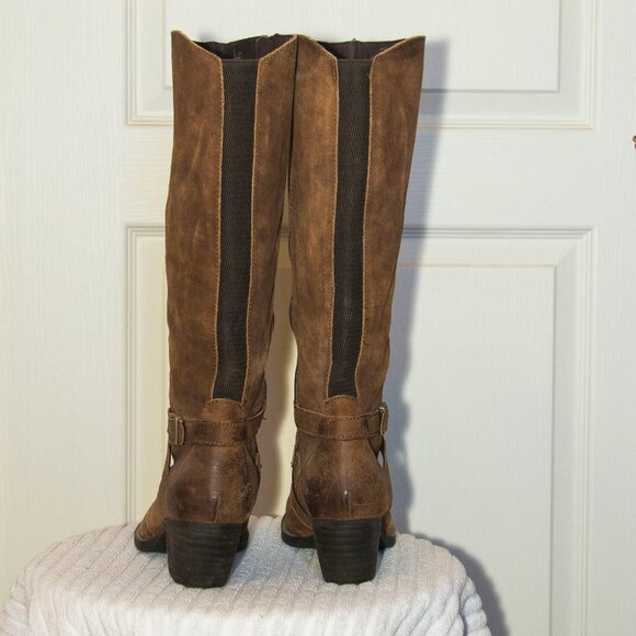 Born 16" tall Suede Boot 10 - Picture 2 of 9
